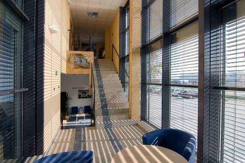 VENETIAN BLINDS